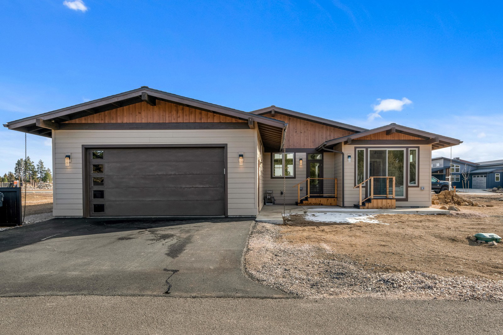 Silvies-rear elevation